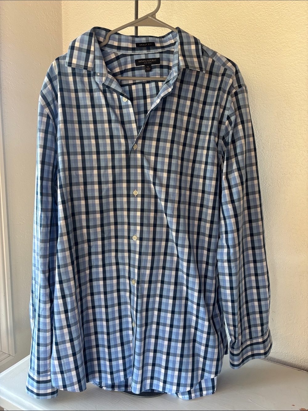 Banana Republic Men's Grant FotLight Blue and Navy Plaid Button-Down Shirt